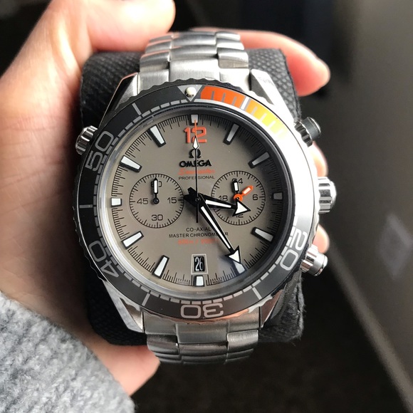 Mens watch